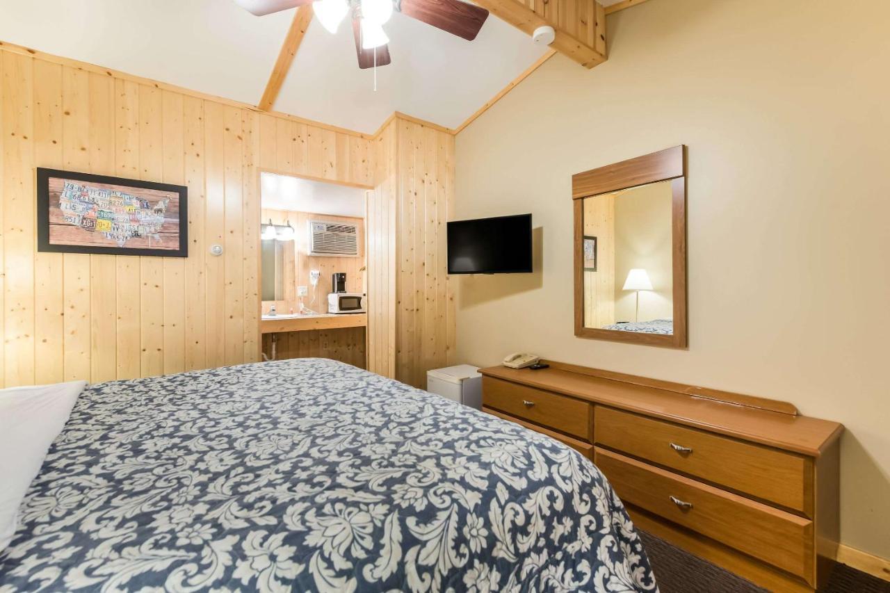 Econo Lodge Rice Lake Ngoại thất bức ảnh