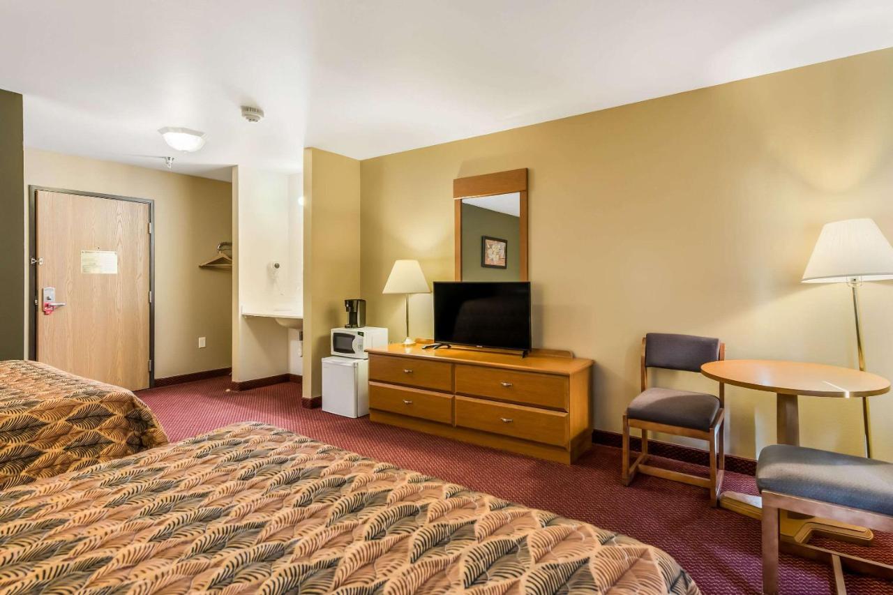 Econo Lodge Rice Lake Ngoại thất bức ảnh
